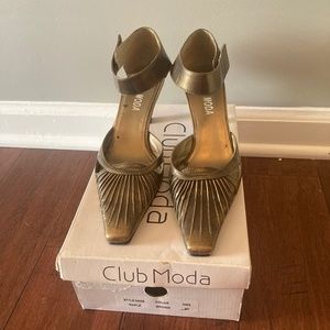 Club Moda size 8 heels